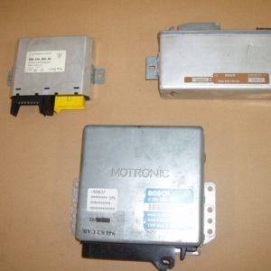DIVERS BOITIERS : BOITIER MOTRONIC, BOITIER ABS PORSCHE 944 S2 CAB
