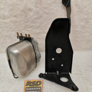 MOTEUR D'ESSUIE GLACE AR ET CADRE DE MONTAGE PORSCHE 911 / 91162806300 / 91162803701 / N°6040