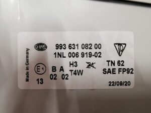 PHARE ANTIBROUILLARD AVANT GAUCHE PORSCHE 993 / 99363108100 / 99363108200 / N°6037