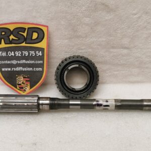 ARBRE PRIMAIRE ET PIGNON 2EME VITESSE PORSCHE 911 CLASSIC / 91130290700 / N°6116