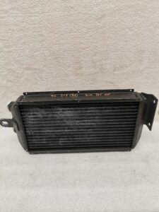RADIATEUR D'HUILE PORSCHE 911 / 93020705304 / N°6216