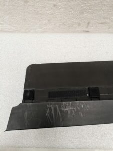 CACHE PLASTIQUE SERRURE AVANT PORSCHE 964 / 96455508501 / N°6217