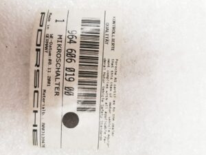 MICROCONTACTEUR PORSCHE 964 / 96460601903 / N°6194