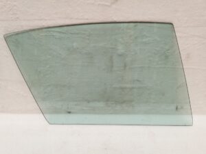 VITRE LATÉRALE DE PORTE PORSCHE 964 / 90154210135 / 90154210235 / N°6220