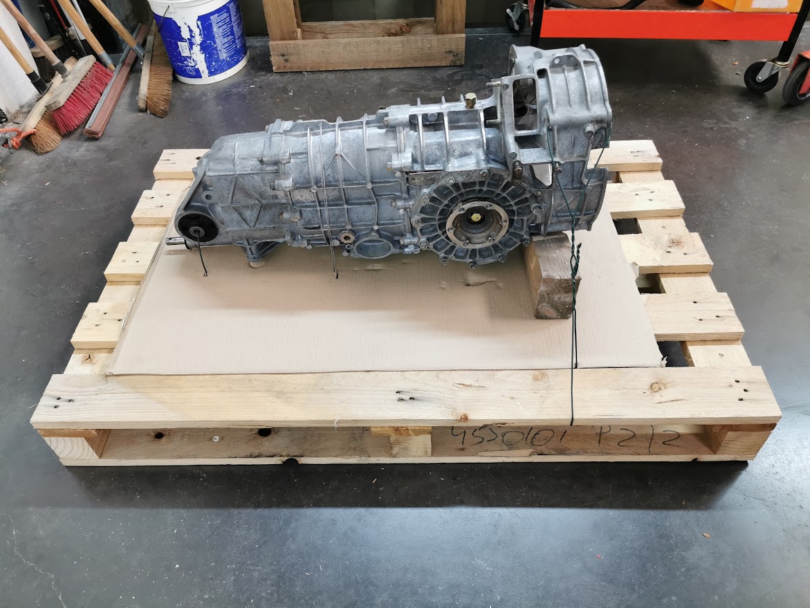 BOITE DE VITESSE TYPE G5020 6 VITESSES AVEC AUTOBLOQUANT PORSCHE 993 / 95030002020 / N°6271