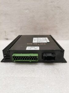 AMPLIFICATEUR RADIO PORSCHE 996 / 99664532201 / N°6252