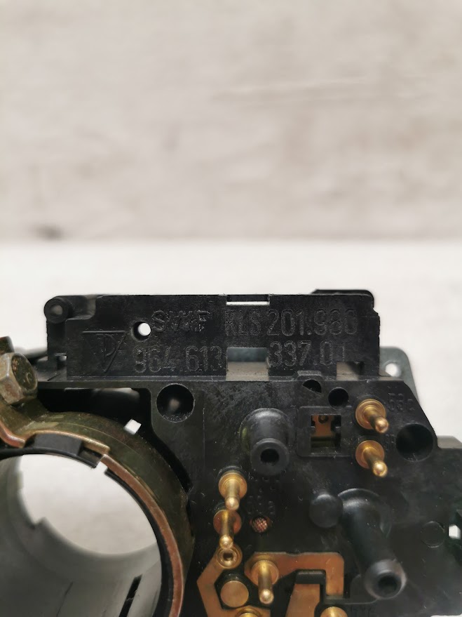 COMMODO PORSCHE 964 / 9646133370101C / N°6245