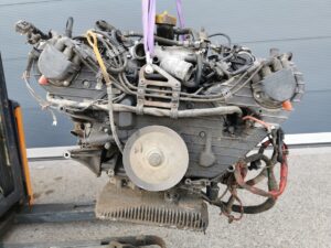 MOTEUR TYPE M28/41 POUR PIÈCES PORSCHE 928 / N°6241