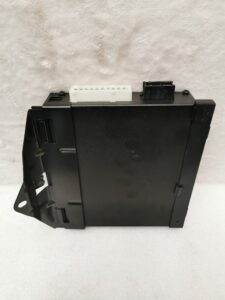 AMPLIFICATEUR PORSCHE 996 / 99664532100 / N°6227