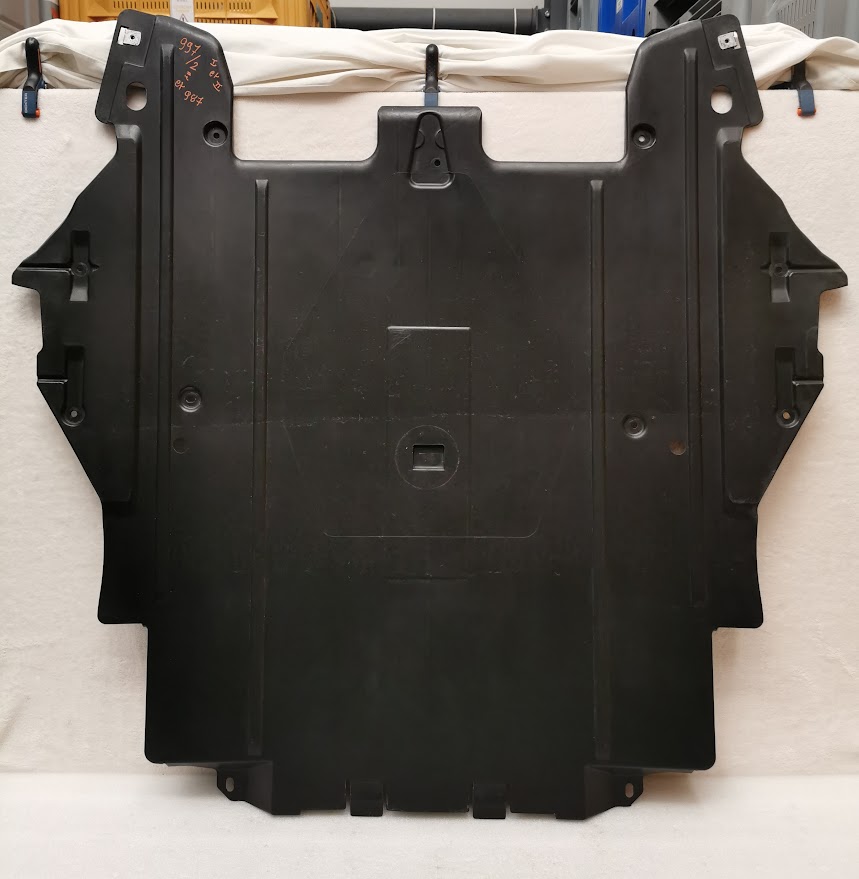 CACHE AVANT SOUS CAISSE PORSCHE 997 / 99750452702 / N°6269