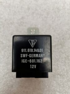 ÉMETTEUR D'IMPULSION ESSUIE-GLACE PORSCHE 911 CLASSIC / 91161814901 / 91161814901 / N°6280