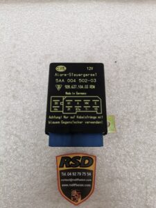 CALCULATEUR D'ALARME PORSCHE 911 / 92863710403/ N°6277