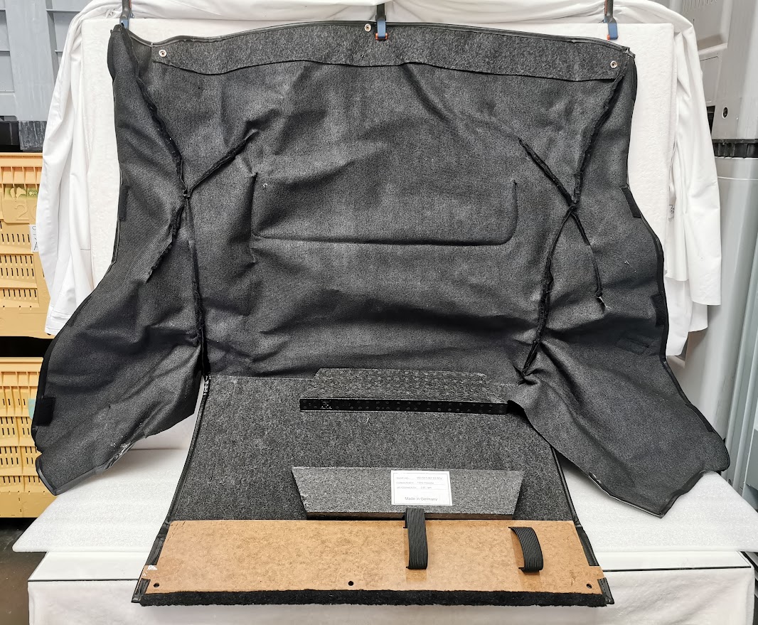 TAPIS DE COFFRE AVANT NOIR PORSCHE 993 / 993551067035FV / N°6286