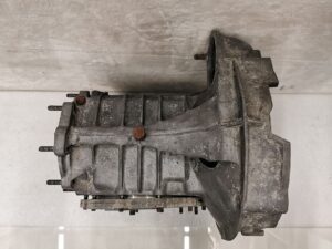 CARTER DE BOÎTE DE VITESSE 915 PORSCHE 911 3L2 / 91530131106 / N°6302