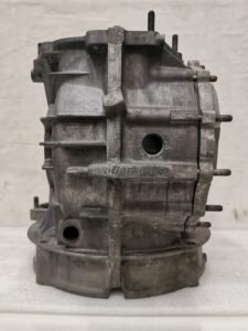 CARTER DE BOÎTE DE VITESSE 915 PORSCHE 911 3L2 / 91530131106 / N°6302