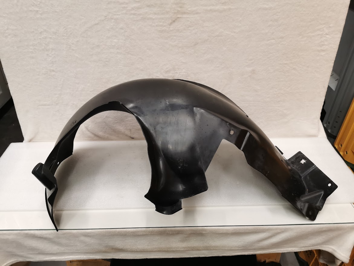 COQUILLE DE PASSAGE DE ROUE PORSCHE 997 / 99750420400 / N°6310