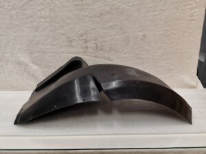 COQUILLE DE PASSAGE DE ROUE PORSCHE 964 / 96450412500 / N°6308