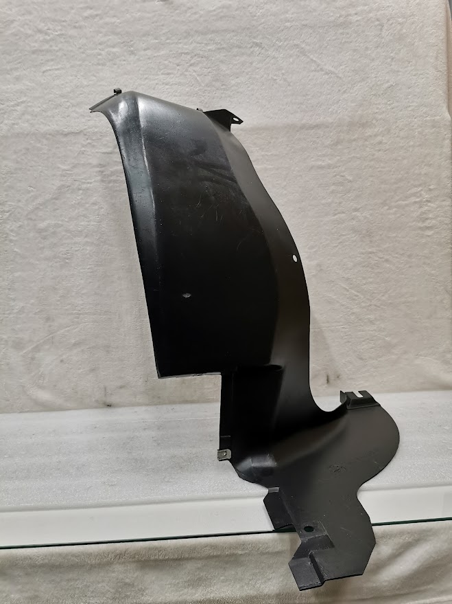 COQUILLE DE PASSAGE DE ROUE PORSCHE 964 / 96450420400 / N°6306