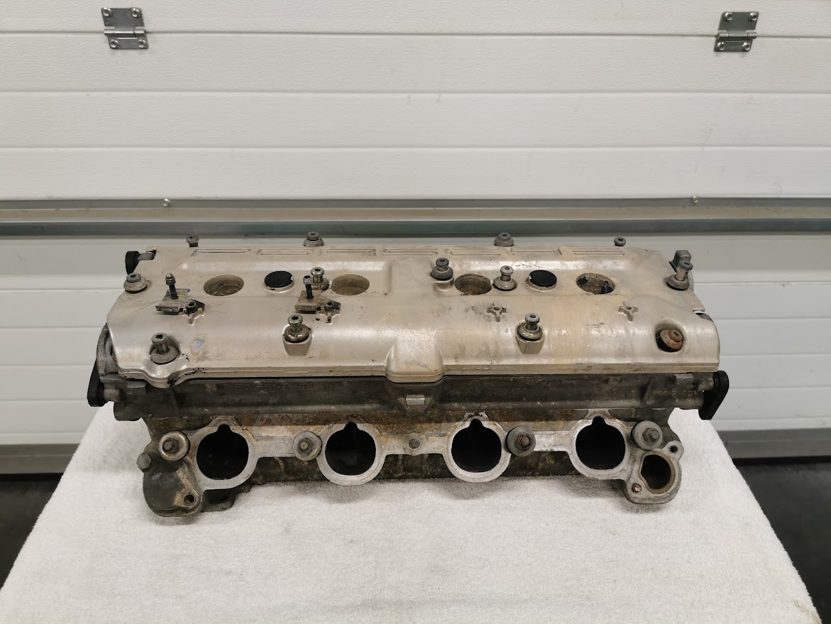 COUVRE CULASSE PORSCHE 928 / 92810446108 / N°6321