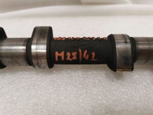 ARBRE A CAMES CYLINDRES 1-4 ECHAPPEMENT M28-42 PORSCHE 928 / 92810527300 / N°6323