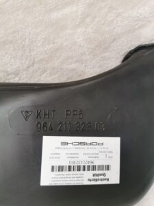 SOUFFLANTE ADDITIONNELLE GUIDAGE D'AIR CHAUD PORSCHE 993 / 96421132303 / N°6340