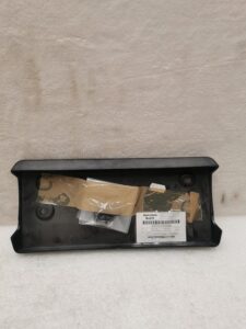 SUPPORT DE PLAQUE DE POLICE PORSCHE CAYENNE 92A / 958701105169B9 / N°6346