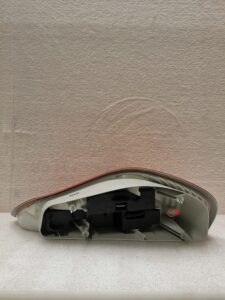 FEU ARRIÈRE PORSCHE 986 / 98663144103 / 98663144105 / N°6359