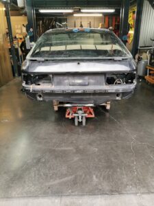 caisse nue accidentée Porsche 944 S2